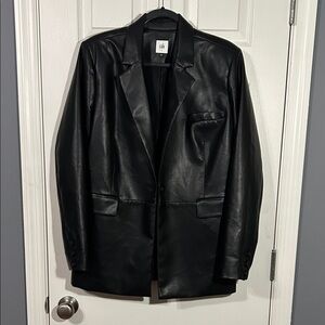 CAbi Women’s James Faux Leather Black Blazer With Pockets size Large